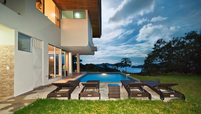 Premium Ocean view house and lots for sale in Costa Rica - live in Paquera