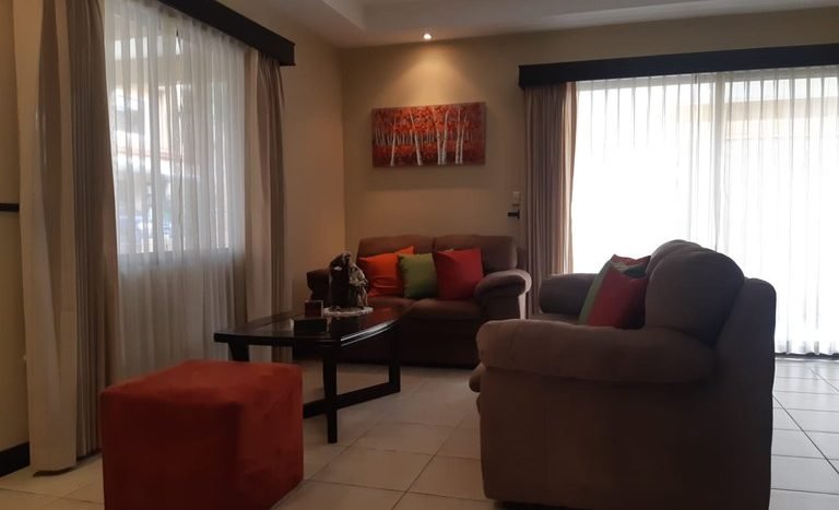 Venta de Casa en Santa Ana