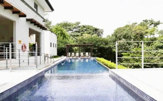 Venta Lote Condominio de Lujo Cerro Colon Cuidad Colon Costa Rica