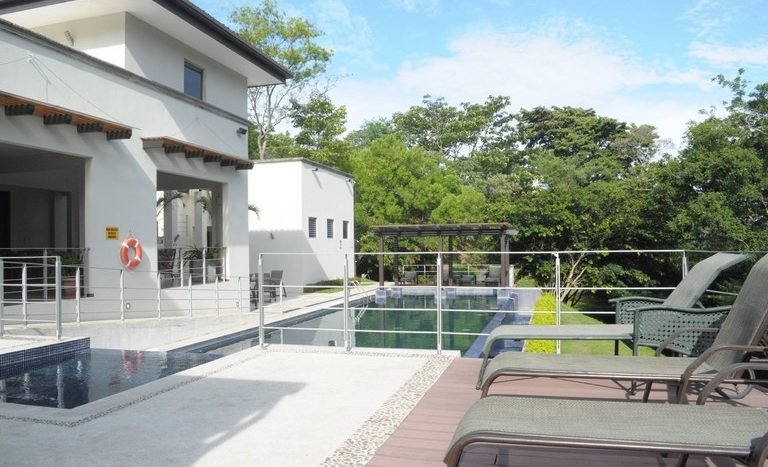 Venta Lote en Condominio de Lujo Cerro Colon Ciudad Colon Costa Rica