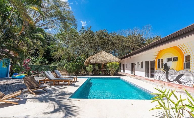 Villa Sirena: Large 6-Bedroom Home Located on 3 Lots In Surfside ...