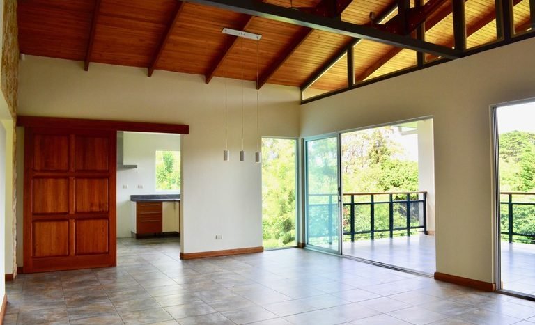 Venta de Casa Contemporanea en San Isidro de Heredia Domus Verum Bienes Raices 003.jpg