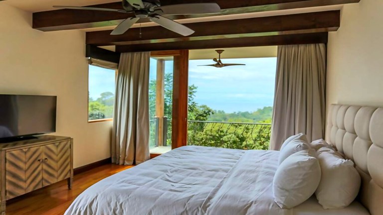 Bath-luxury condo in Manuel Antonio for sale-a perfect place to live with your family