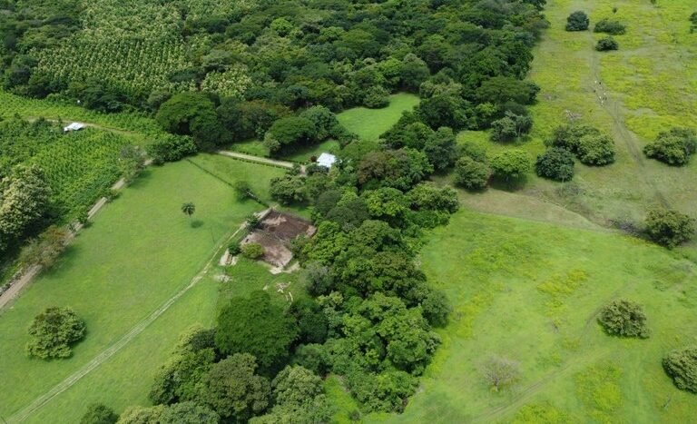 vende-venta-for-sale-farm-land-finca-belen-guanacaste-costa-rica-pastures-forest-water-spring-stream-beach (17).JPG