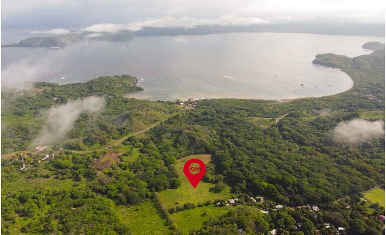 keller-williams-for-sale-venta-desarrollo-development-land-terrain-terreno-comercial-commercial-condo-condominium-playa-beach-panama-coco-hermosa-guanacaste-costa  7.jpg