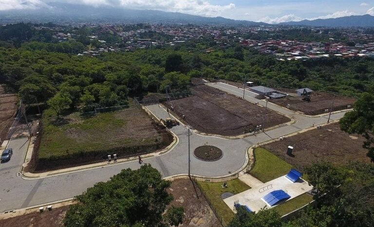 Lote en Teruma La Laguna. Moravia Costa Rica.JPG