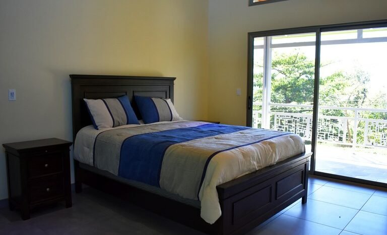 BUNGALOW 12.JPG