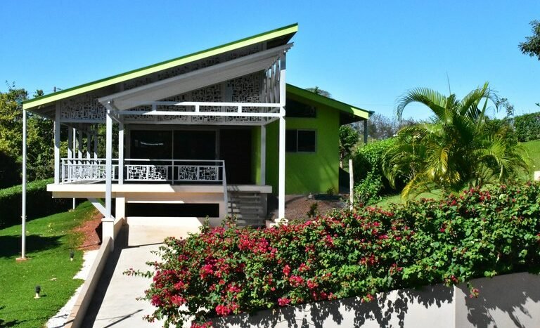 BUNGALOW 09.jpg
