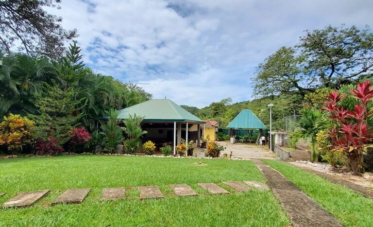 6House for sale Carillo Costa Rica.jpg