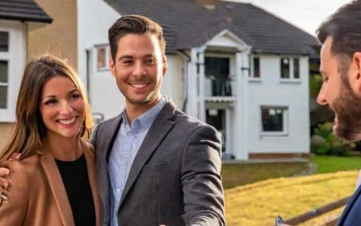 The Role of an Estate Agent in Selling Your Loughton Property Quickly
