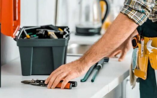 Who is Responsible for Repairs in a Commercial Lease?