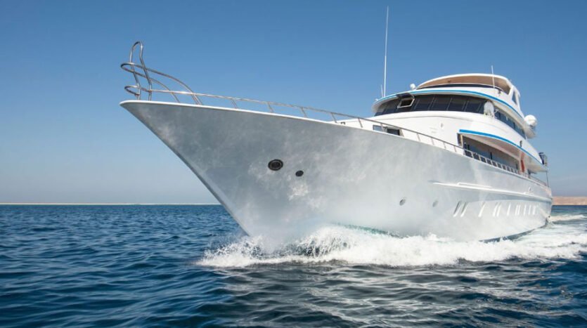 Top Features to Look for When Booking a Private Yacht in Italy