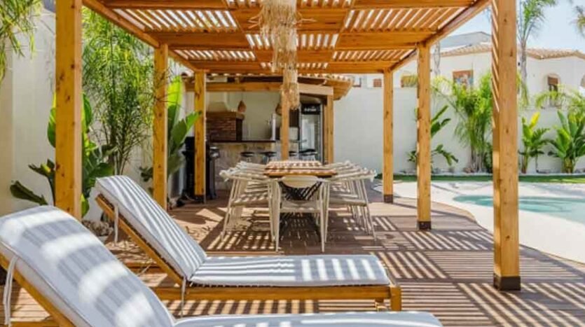 How-to-Choose-the-Perfect-Pergola-Design-for-Your-Home