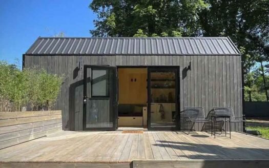 From Weekend Escape to Life-Changing Choice: Why You Should Try Tiny House Living Before You Commit